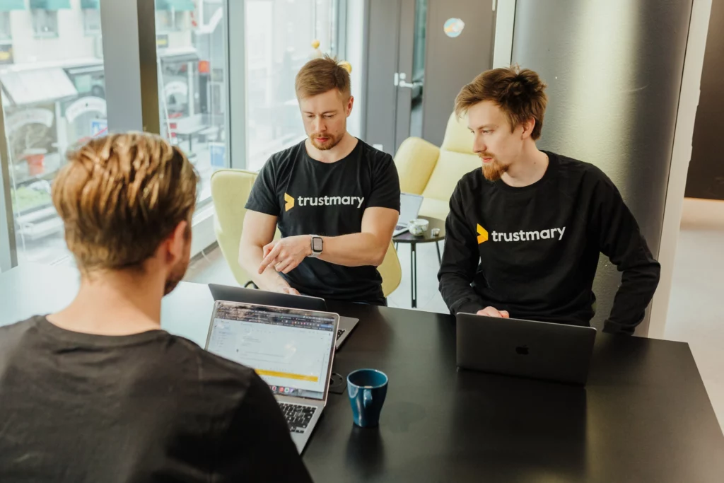Customer Support Vs. Customer Experience - How Are They Related